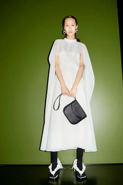Look 19